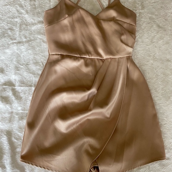 🌵Silk nude skort playsuit - Picture 2 of 4